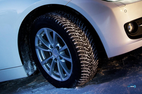 Nokian Tyres Hakkapeliitta 8 275/40 R19 105T (шип.)