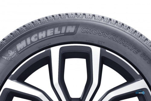 Michelin CrossClimate SUV 215/50 R18 92W TL