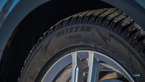 Bridgestone Blizzak LM005 225/60 R17 103V XL TL