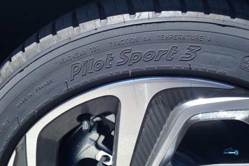 Michelin Pilot Sport 3 235/45 R19 99W XL