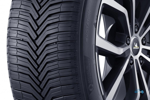 Michelin CrossClimate SUV 215/50 R18 92W TL