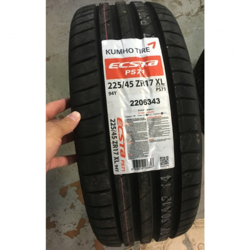 Kumho Ecsta PS71 245/45ZR19 102Y XL TL